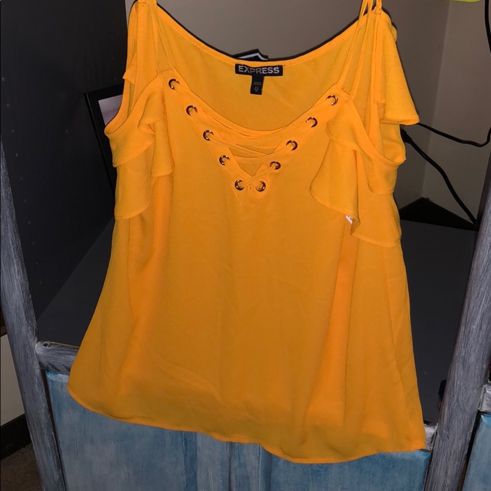 Cold shoulder tank top